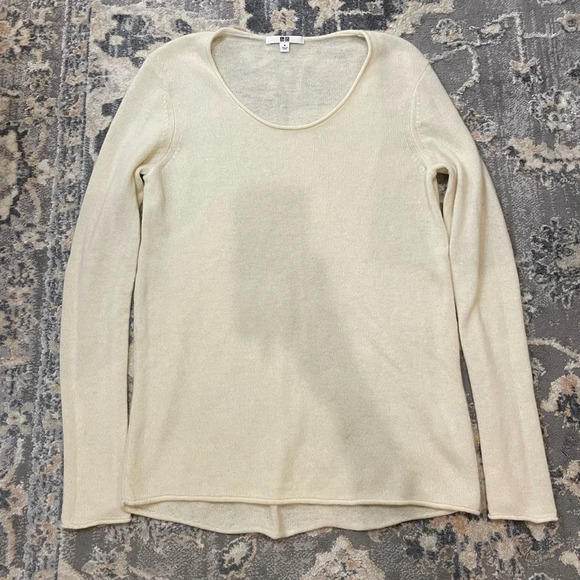 Uniqlo cashmere sweater - Picture 1 of 5